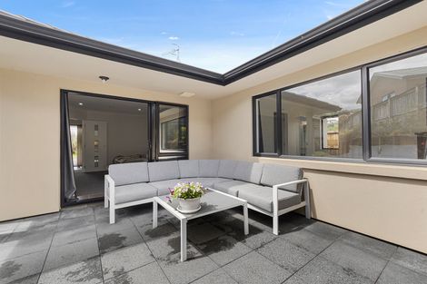 Photo of property in 14 Derbyshire Place, Dinsdale, Hamilton, 3204