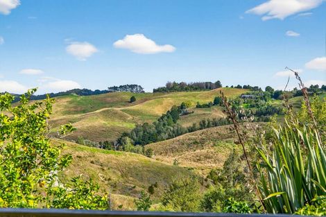 Photo of property in 311 Franklin Road, Paparoa, 0571