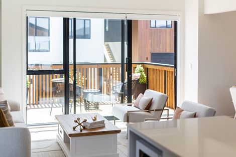 Photo of property in 6 Stockden Place, Karori, Wellington, 6012