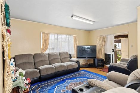 Photo of property in 1/10 Kennington Drive, Clendon Park, Auckland, 2103