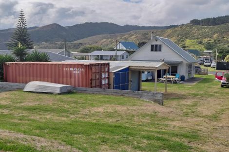 Photo of property in 25 Westside Road, Port Waikato, Tuakau, 2695