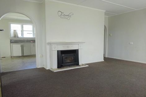 Photo of property in 19 Easton Street, Foxton, 4814