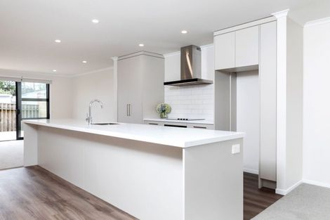 Photo of property in 8 Henui Street, Strandon, New Plymouth, 4312