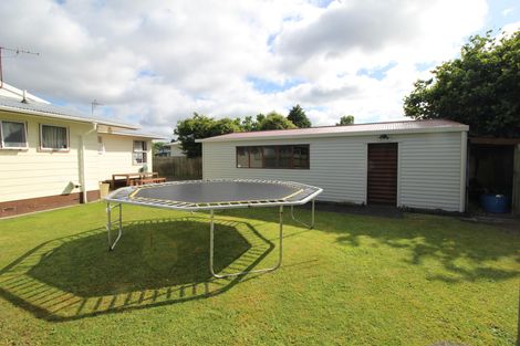 Photo of property in 15 Chaucer Place, Owhata, Rotorua, 3010