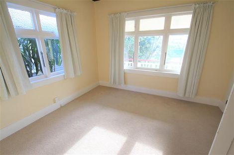 Photo of property in 4 Westmere Crescent, Westmere, Auckland, 1022