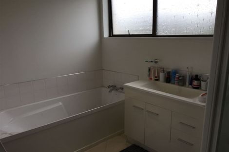 Photo of property in 1/5 Kingham Place Avonhead Christchurch City