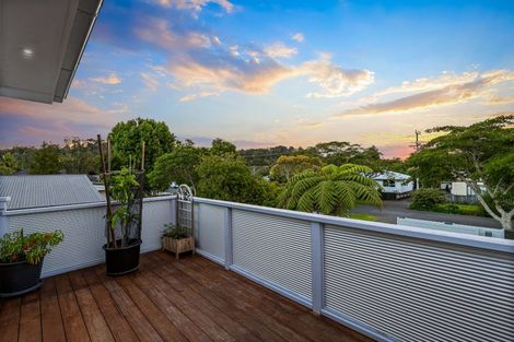 Photo of property in 12 Knox Road, Swanson, Auckland, 0612
