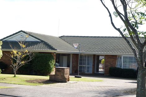 Photo of property in 28 Carriage Close, Northpark, Auckland, 2013