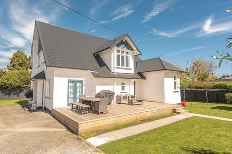 Photo of property in 12 Parsons Street, Saint Johns Hill, Whanganui, 4501