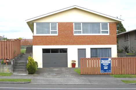 Photo of property in 11 Cumberland Street, Merrilands, New Plymouth, 4312