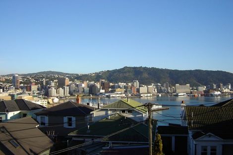 Photo of property in 68 Hawker Street, Mount Victoria, Wellington, 6011