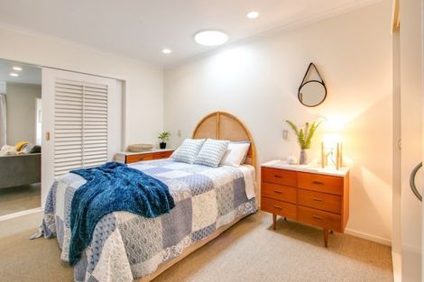 Photo of property in 7 Breakwater Road, Bluff Hill, Napier, 4110