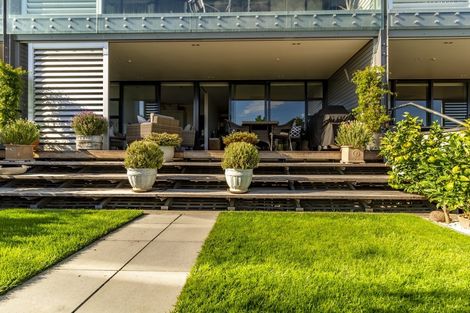 Photo of property in 203/7 Humber Street, Pandora, Napier, 4110