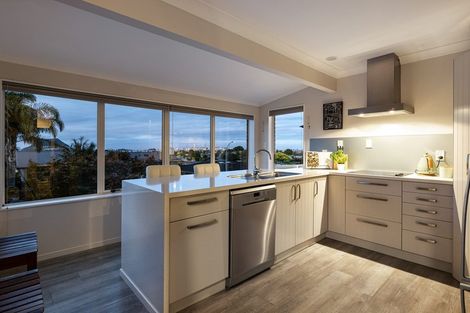 Photo of property in 8a Mana Street, Otumoetai, Tauranga, 3110