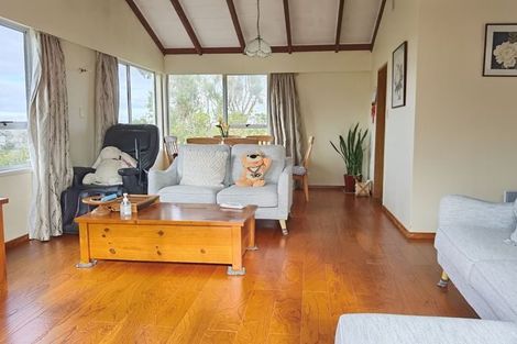 Photo of property in 67 Ravenwood Drive, Forrest Hill, Auckland, 0620