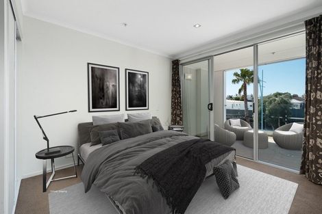 Photo of property in Algarve Apartments, 204/332 Maunganui Road, Mount Maunganui, 3116