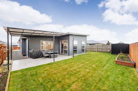 Photo of property in 12 Ivy Lane, Kelvin Grove, Palmerston North, 4414