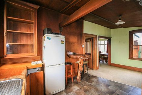 Photo of property in 236 Marine Parade, Bluff, 9814