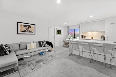 Photo of property in 2/2 Crosby Road, West Harbour, Auckland, 0618