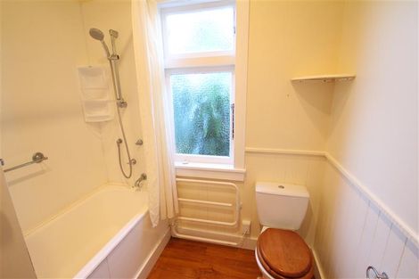 Photo of property in 4 Westmere Crescent, Westmere, Auckland, 1022