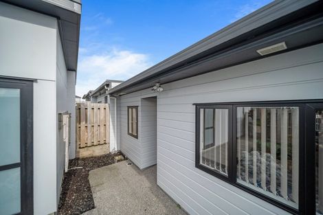 Photo of property in 7 Kapuarangi Lane, Papakura, 2110