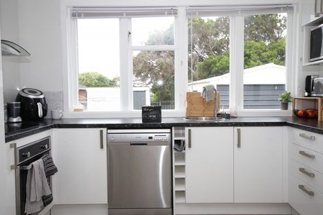 Photo of property in 1 Joseph Street, Waverley, Invercargill, 9810