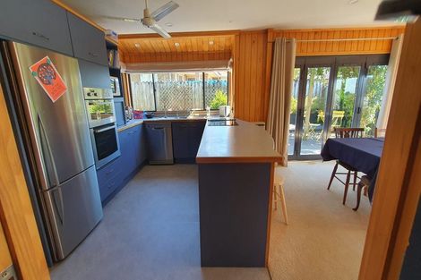 Photo of property in 28 Hollinger Place, Nawton, Hamilton, 3200