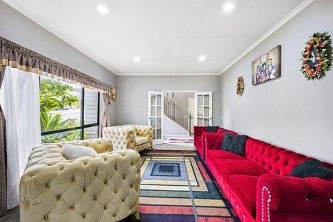 Photo of property in 1 Seresin Crescent, Flat Bush, Auckland, 2016