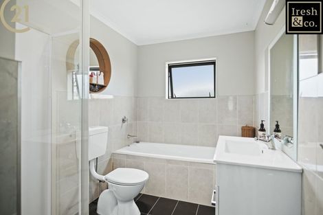 Photo of property in 175 Keri Vista Rise, Papakura, 2110