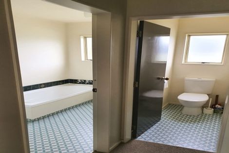 Photo of property in 27a Tremewan Street, Tawa, Wellington, 5028