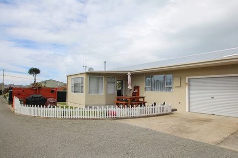 Photo of property in 8a Kenilworth Road, Oamaru North, Oamaru, 9400