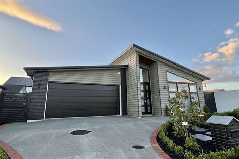Photo of property in 13 Croatia Avenue, Huapai, Kumeu, 0810