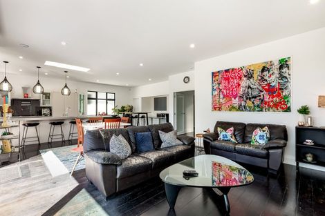 Photo of property in 15 North Street, Petone, Lower Hutt, 5012