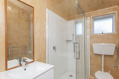 Photo of property in 10 Kirk Street, Matawai, 4075