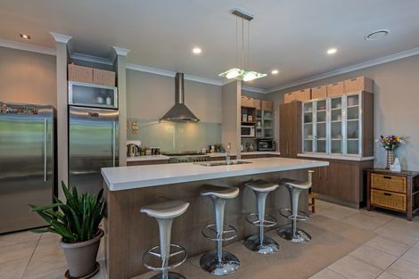 Photo of property in 60 Ruapehu Drive, Fitzherbert, Palmerston North, 4410