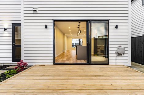 Photo of property in 10 Babos Avenue, Kumeu, 0810