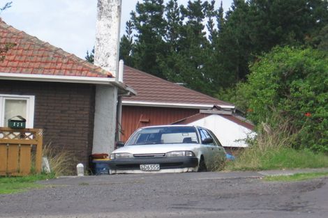 Photo of property in 1/50 West Coast Road, Glen Eden, Auckland, 0602