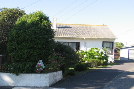 Photo of property in 13 Rudyard Crescent, Johnsonville, Wellington, 6037