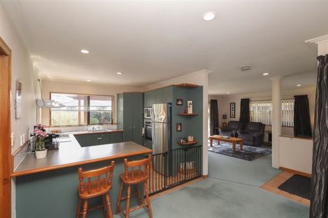 Photo of property in 38 Farnborough Drive, Nawton, Hamilton, 3200