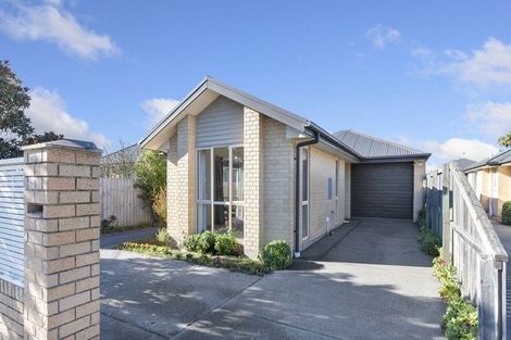 Photo of property in 3/34 Avonhead Road, Avonhead, Christchurch, 8042