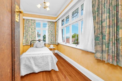 Photo of property in 56 Middleton Road, Kew, Dunedin, 9012