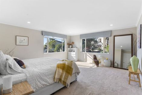 Photo of property in 3 Rosella Place, Murrays Bay, Auckland, 0630