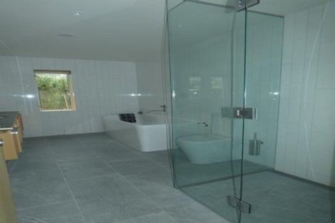 Photo of property in 25 Salamanca Road, Kelburn, Wellington, 6012