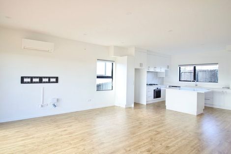 Photo of property in 11a Putiputi Way, Papakura, 2110