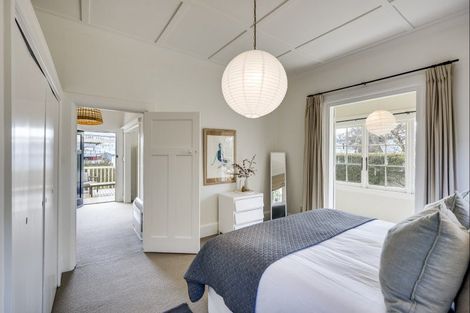 Photo of property in 18 Gladstone Road, Bluff Hill, Napier, 4110