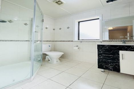 Photo of property in 30 Ferry Parade, Herald Island, Auckland, 0618