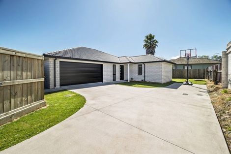 Photo of property in 1a Lee Road, Hannahs Bay, Rotorua, 3010