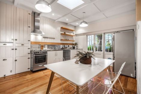 Photo of property in 5 Keystone Avenue, Mount Roskill, Auckland, 1041