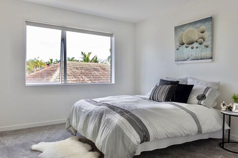 Photo of property in 5 Gladfield Lane, Te Atatu Peninsula, Auckland, 0610