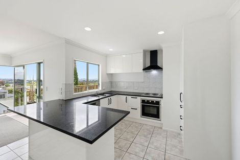 Photo of property in 17a Cherry Tree Place, Massey, Auckland, 0614